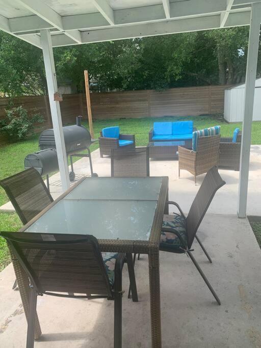 San Antonio Comfort 4 Bedroom 3 Bath Home 5 Mins From Sea World Εξωτερικό φωτογραφία